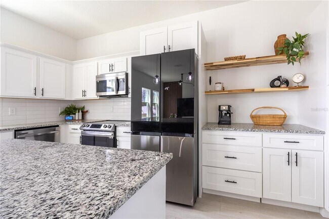 Building Photo - 8688 Sportsman Lp