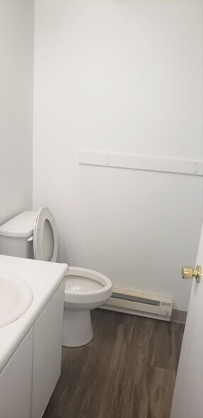 Available apartment will have similar features. - 4223 N Progress Rd