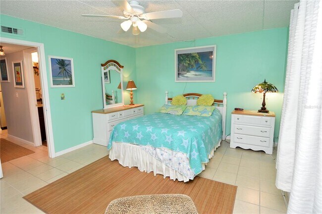 Building Photo - 12760 Indian Rocks Rd