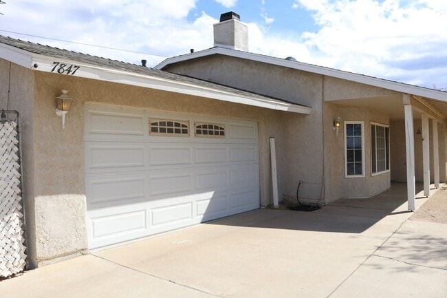 Building Photo - House for rent
