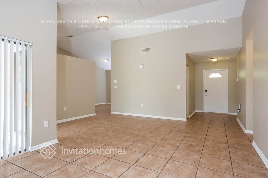 Building Photo - 13960 Beechwood Ct
