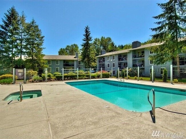 Building Photo - 1 Bed 1 Bath Condo Issaquah Sammamish Bluffs