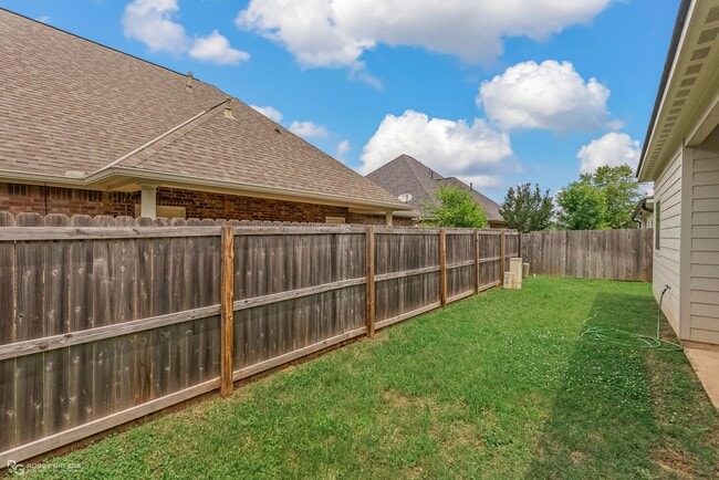 Building Photo - Gorgeous 3 bed 3 bath home for lease | Nor...