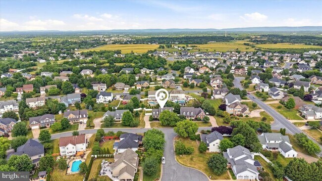Building Photo - 104 Bramble Ct