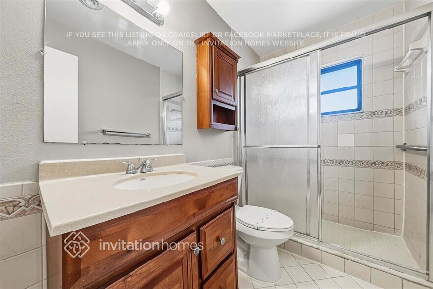 Building Photo - 10948 Tangora St