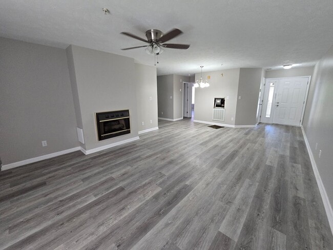 Building Photo - 3375 Galleria Dr