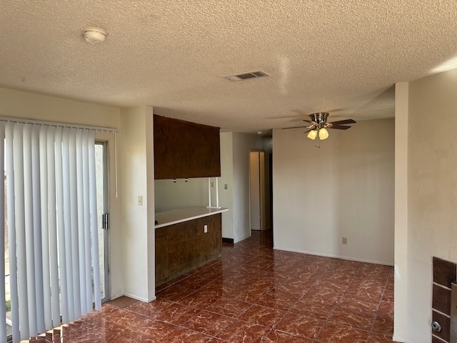 Building Photo - North Stockton 3 Bedroom 2 Bath Duplex
