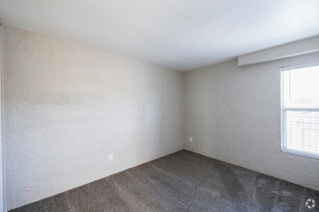 2BR, 1BA - 875SF - Second Bedroom - Arcadia 30