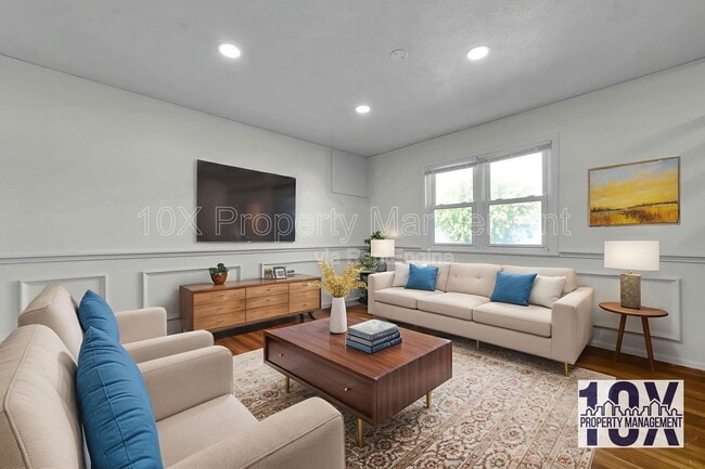 Building Photo - 907 Higbee Dr N