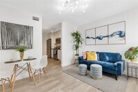 Building Photo - 815 NW 30th St