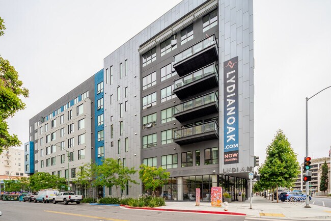 Building Photo - 238 13th St