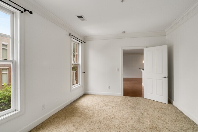 Building Photo - 3100 West End Cir