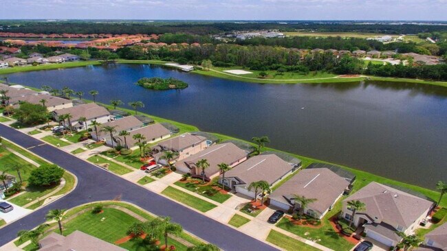 Building Photo - 1061 Lake Berkley Dr