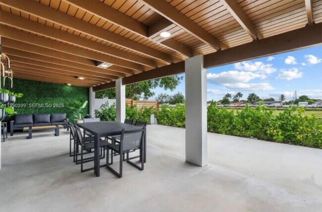 Building Photo - 2871 NW 204th Ln