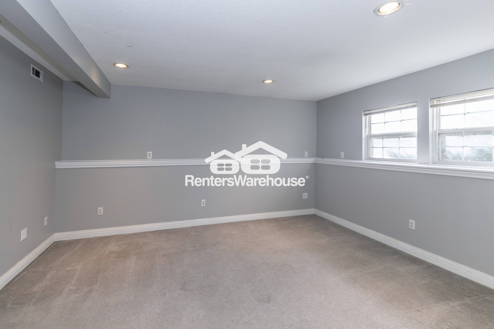 Building Photo - 12523 Logan