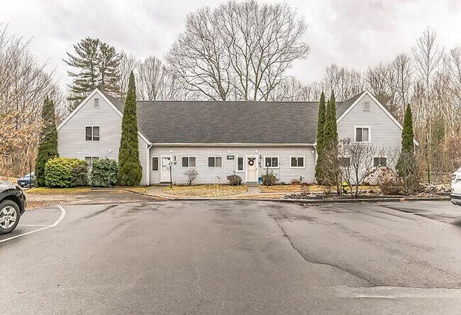 Front view of similar building set-up - 801 US Route 1