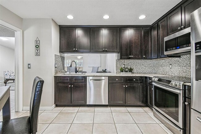 Building Photo - 4161 Rolling Springs Dr