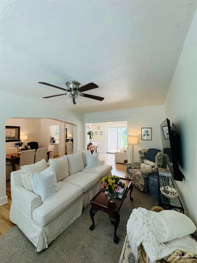 Building Photo - 1716 N 20th Ave