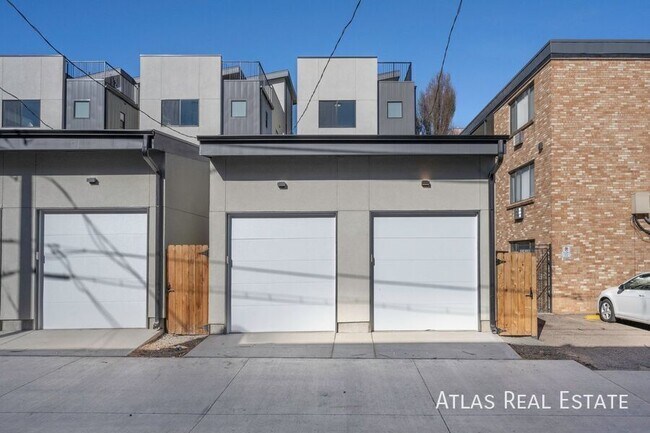 Building Photo - 830 Cherry St