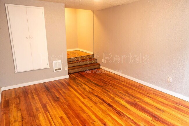 Building Photo - 1116 N 4th St