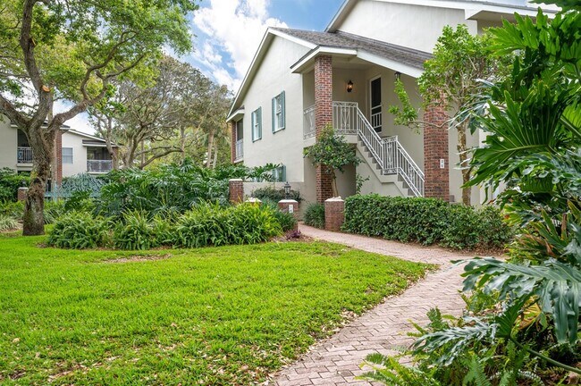 Building Photo - 2 Park Shores Cir