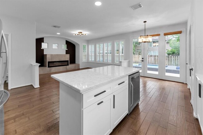 Building Photo - 143 Velvet Grass Ct