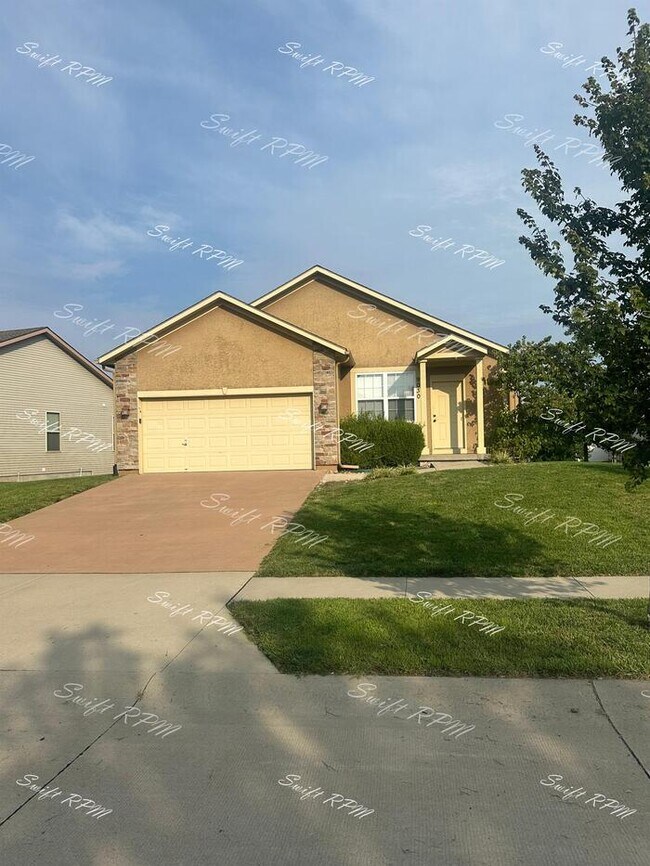 Primary Photo - 9030 Meadow View Dr
