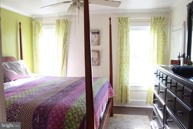 Building Photo - 217 Villanova Rd