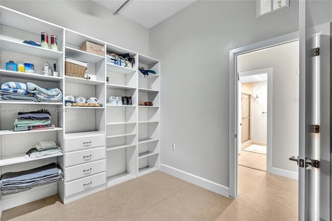 Building Photo - 3029 NE 188th St