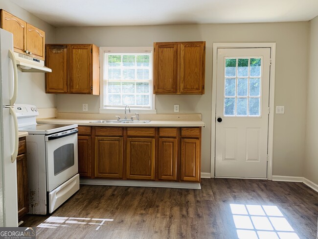 Building Photo - 139 Jack Russell Rd