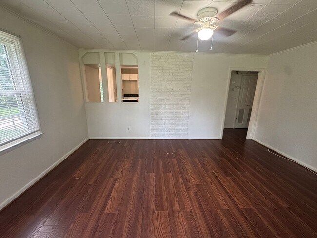 Building Photo - 143 Barrett Heights Rd