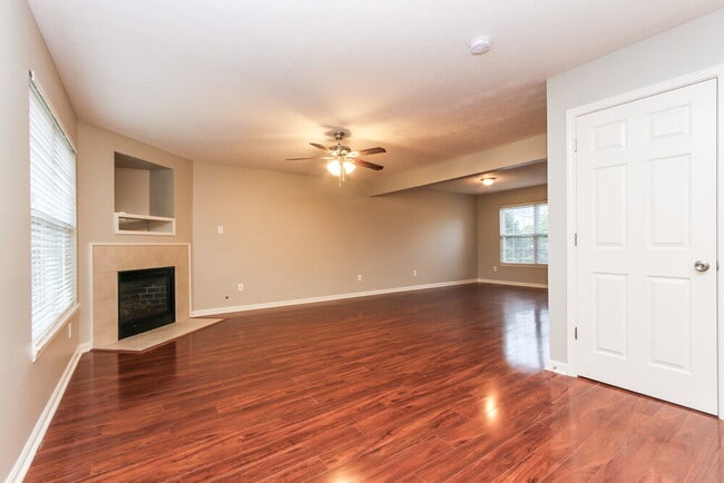 Building Photo - 12046 Royalwood Dr