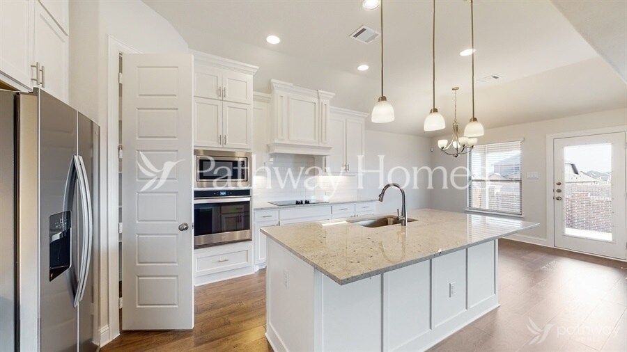 Building Photo - 217 Brazos Dr