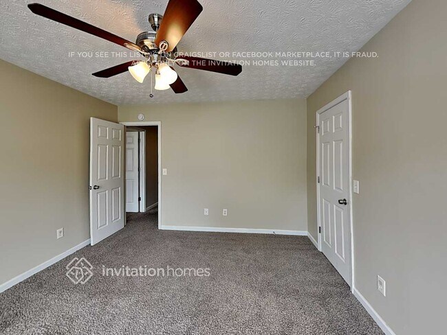 Building Photo - 4612 Legacy Square