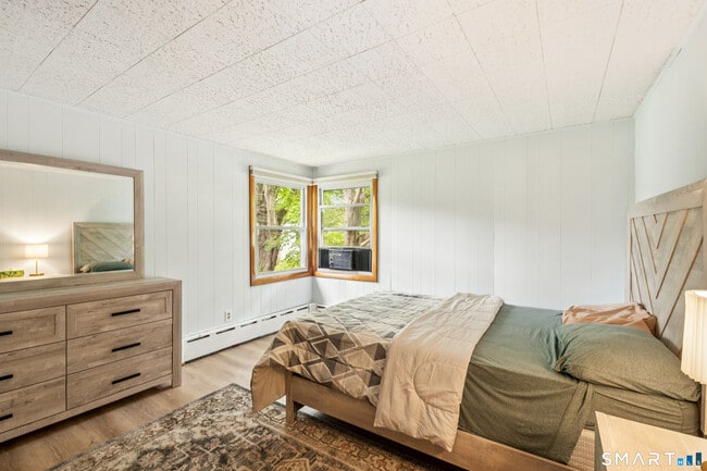 Building Photo - 65 Birge Ave