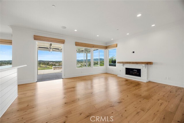 Building Photo - 2309 Skyline Dr
