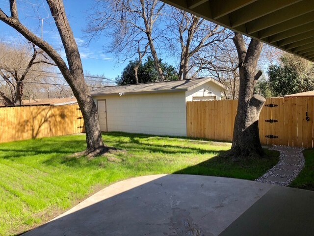 Building Photo - 717 Oblate Dr