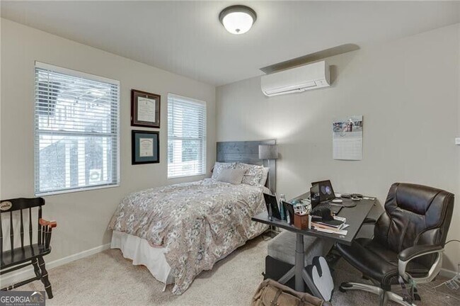 Building Photo - 6896 Big Sky Dr