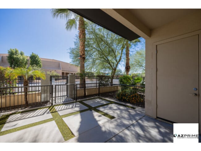 Building Photo - An Extraordinary Chance Awaits to Lease th...