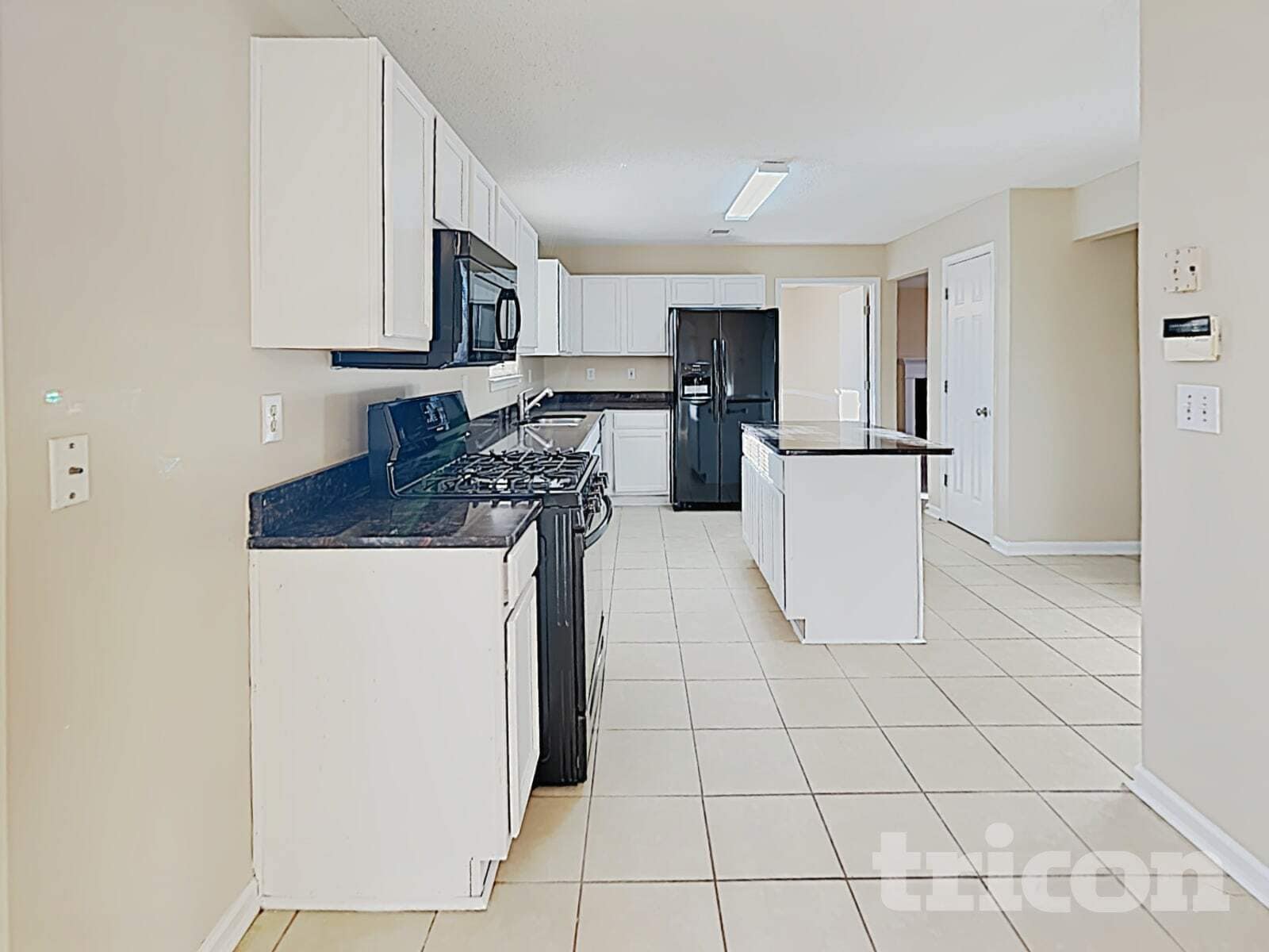 Building Photo - 4600 White Rd