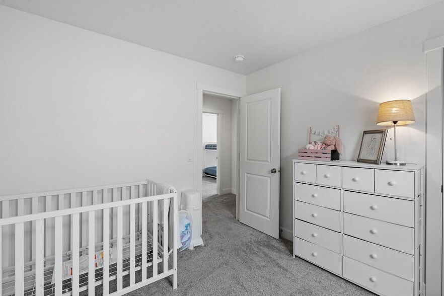 Building Photo - 5862 S Challenger Way