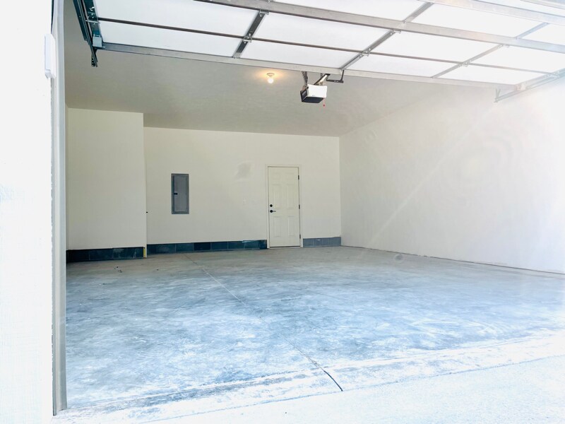 Building Photo - 20877 South Ct