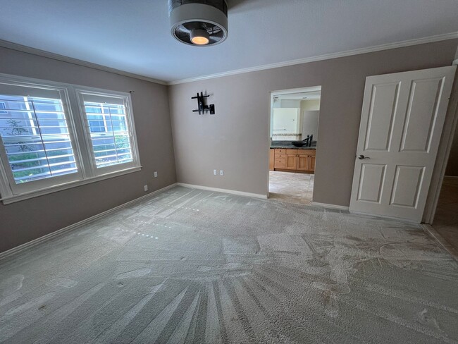 Building Photo - Hampton Court (Mililani Mauka) - Must see!!  3 bedrooms, central A/C, large 1745 sf, 2 story