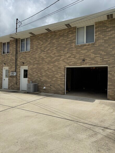 Building Photo - 146 Preston Ave