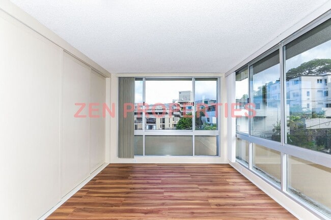 Building Photo - 2 bedroom, 1 bath unit with 1 parking stal...