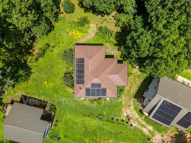 Building Photo - 10 Wellspring Ln