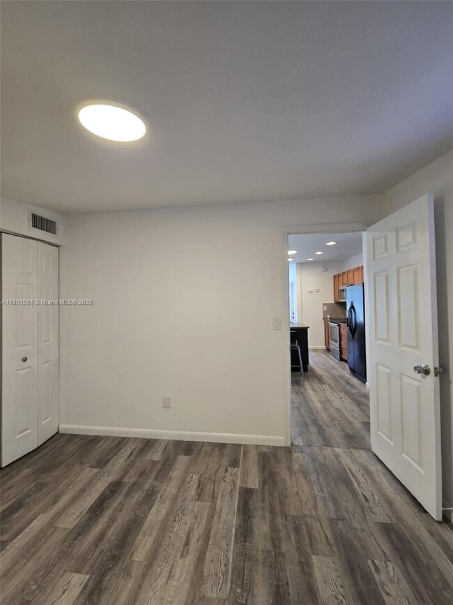 Building Photo - 330 SW 13th St