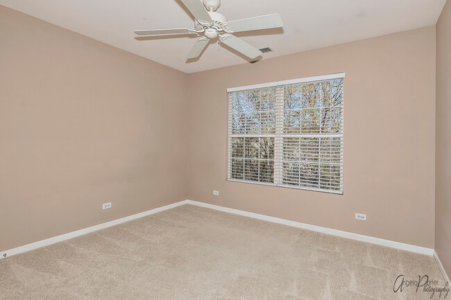 Building Photo - 743 Cherry Creek Dr