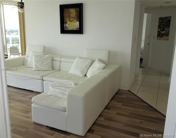 Building Photo - 7330 Ocean Terrace