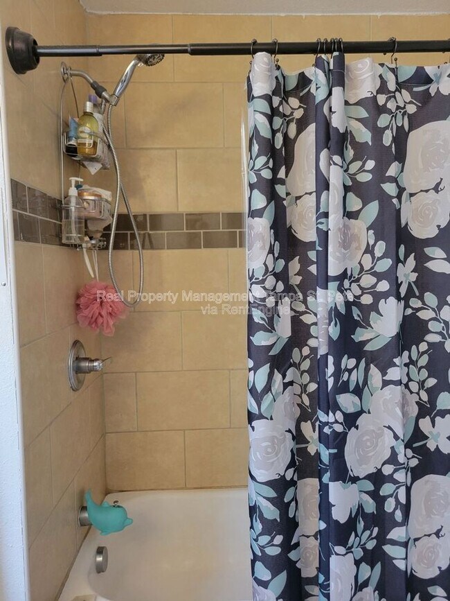 Building Photo - 1711 E New Orleans Ave